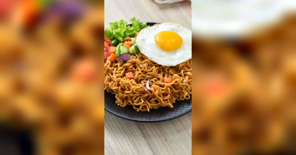 Bikin Bumbu Mie Goreng Gurih Rumahan dari Kulit Ayam