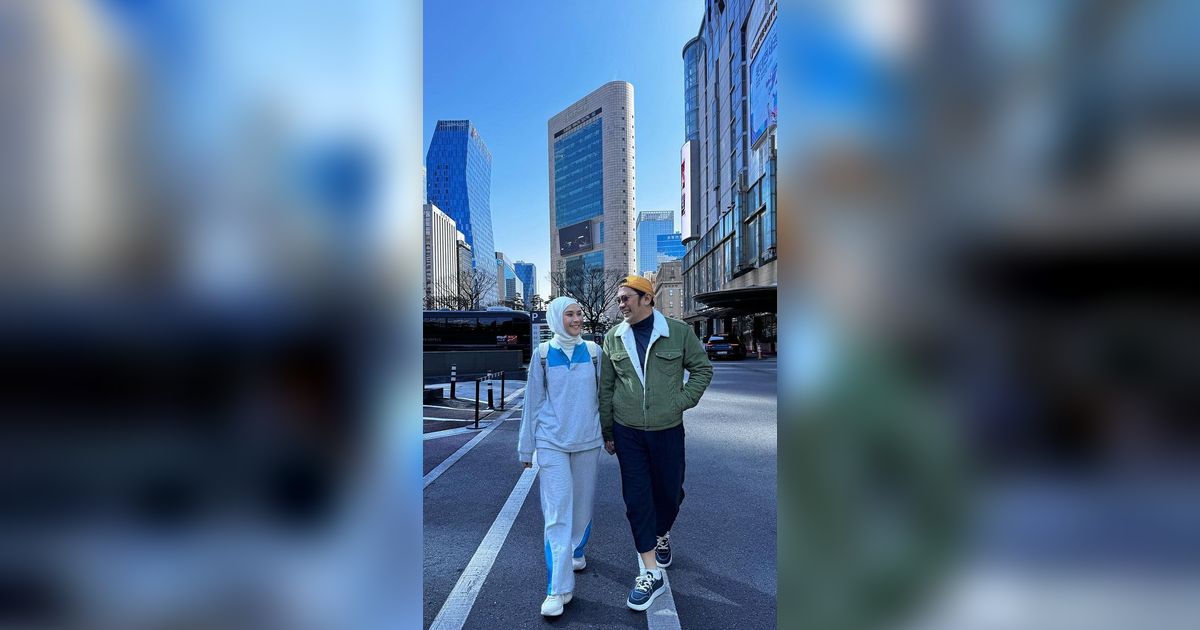 8 Potret Keruwetan Zaskia Mecca Mengurus Keenam Anaknya saat Liburan ke Jepang