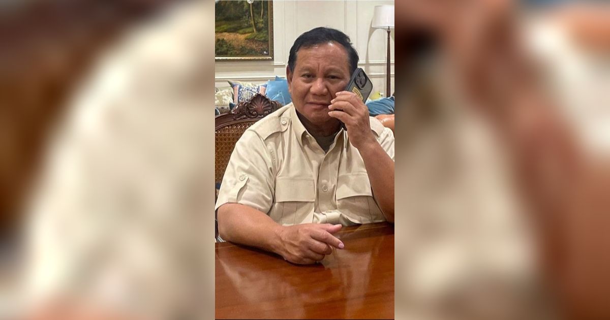 VIDEO: Prabowo Semangati Dua Bocah SD Korban Bully Cari Rongsokan