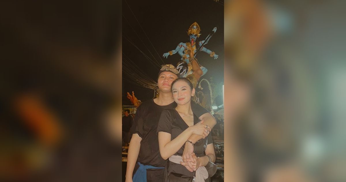 Tutup Kolom Komentar, Rizky Febian Pamer Momen Ikut Arak Ogoh-Ogoh di Bali Bareng Mahalini