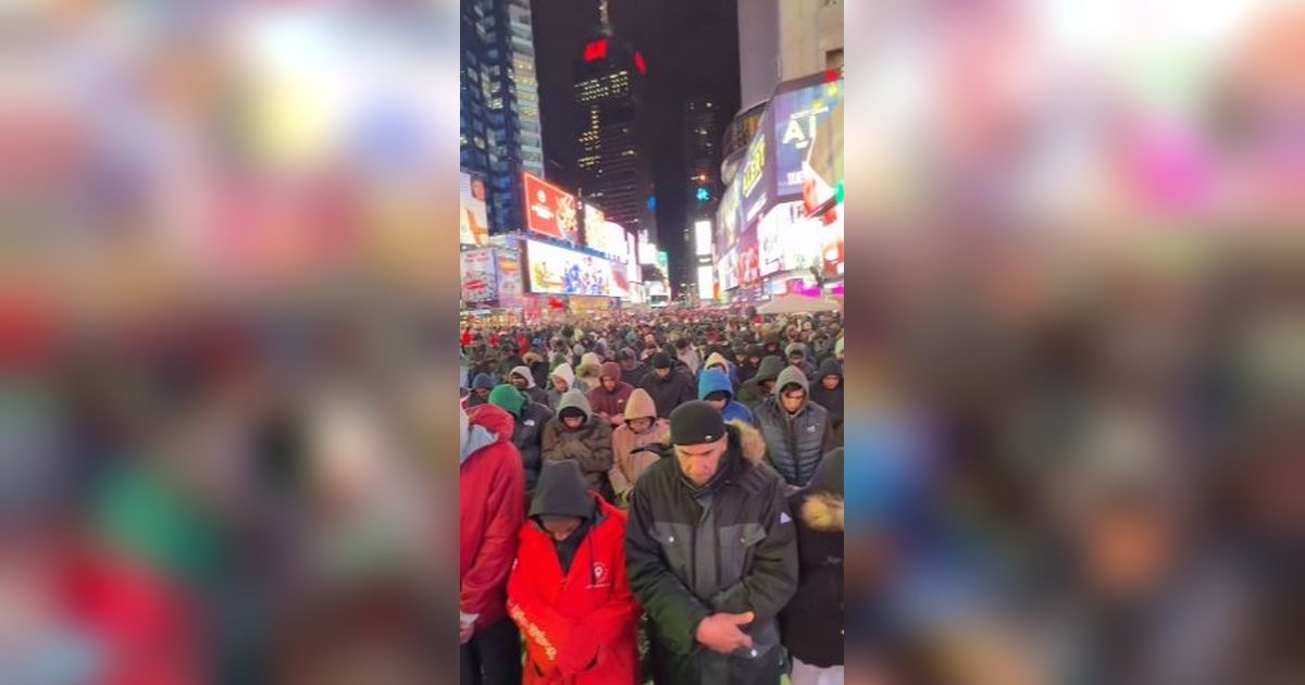 Begini Suasana Salat Tarawih di Times Square New York Dipenuhi Umat Muslim, Bikin Merinding dan jadi Sorotan