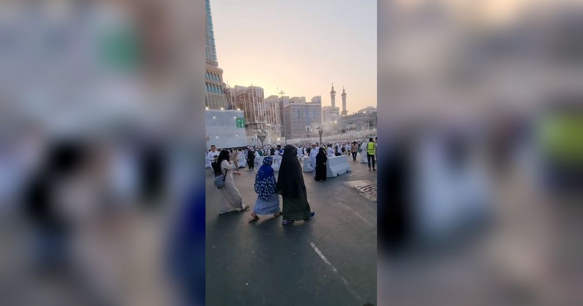 Momen Menjelang Buka Puasa Pertama di Area Masjidil Haram, Jalanan Dipenuhi Jemaah Meski Jauh dari Waktu Berbuka