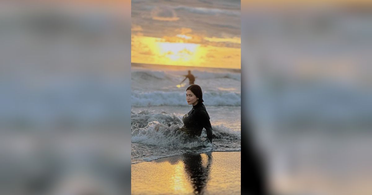 Potret 'Hot Mom' Felicya Angelista Liburan di Pantai, Makin Cantik dengan Tubuh Langsing & Gaya Busana Dipuji Sopan