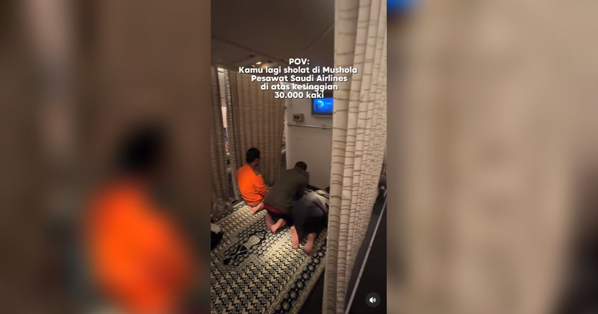 Maskapai Penerbangan Ini Sediakan Mushola di Dalam Pesawat, Bisa Sholat di Atas Ketinggian 30 Ribu Kaki