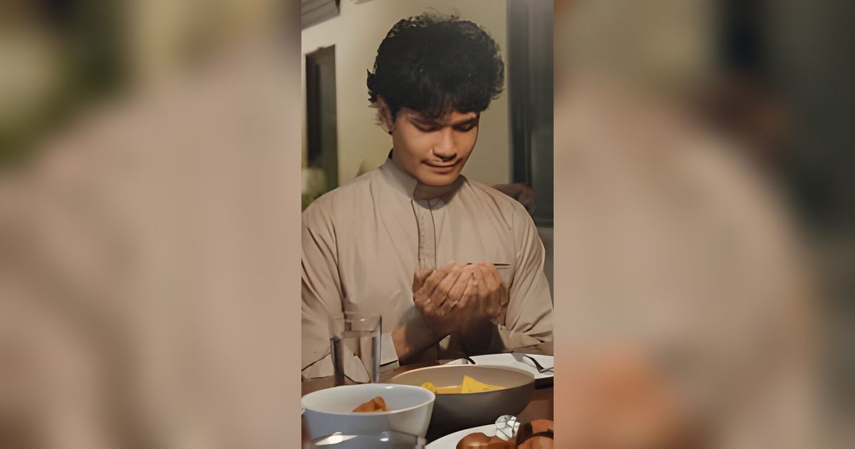 Bacaan Doa Berbuka Puasa Sendiri dan Bersama serta Waktu yang Tepat untuk Mengamalkannya