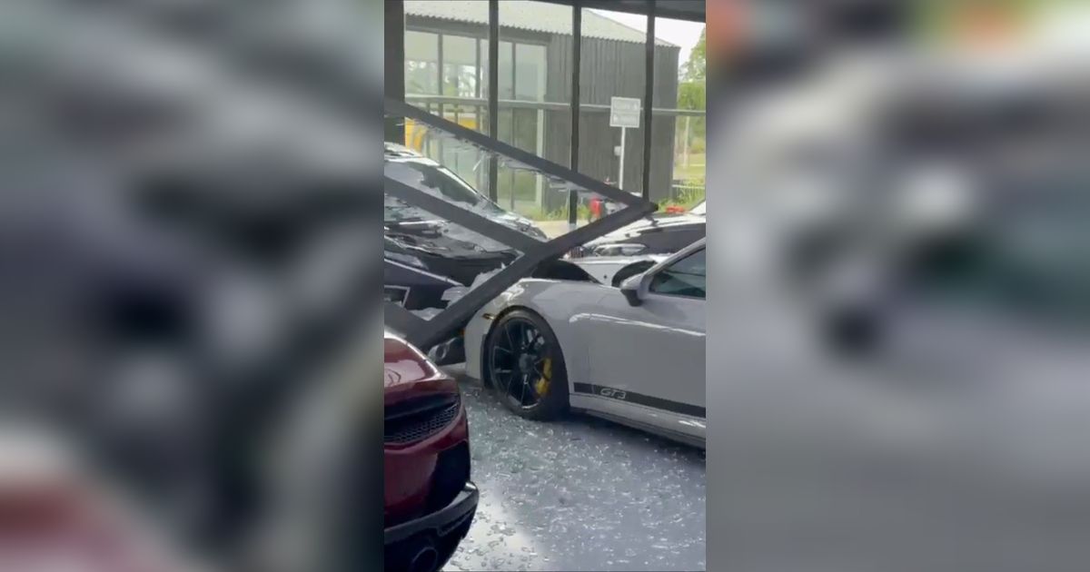 Respons Ivan’s Motor soal Tragedi Xpander Tabrak Porsche Senilai Rp8,9 M di Showroom Mewah PIK