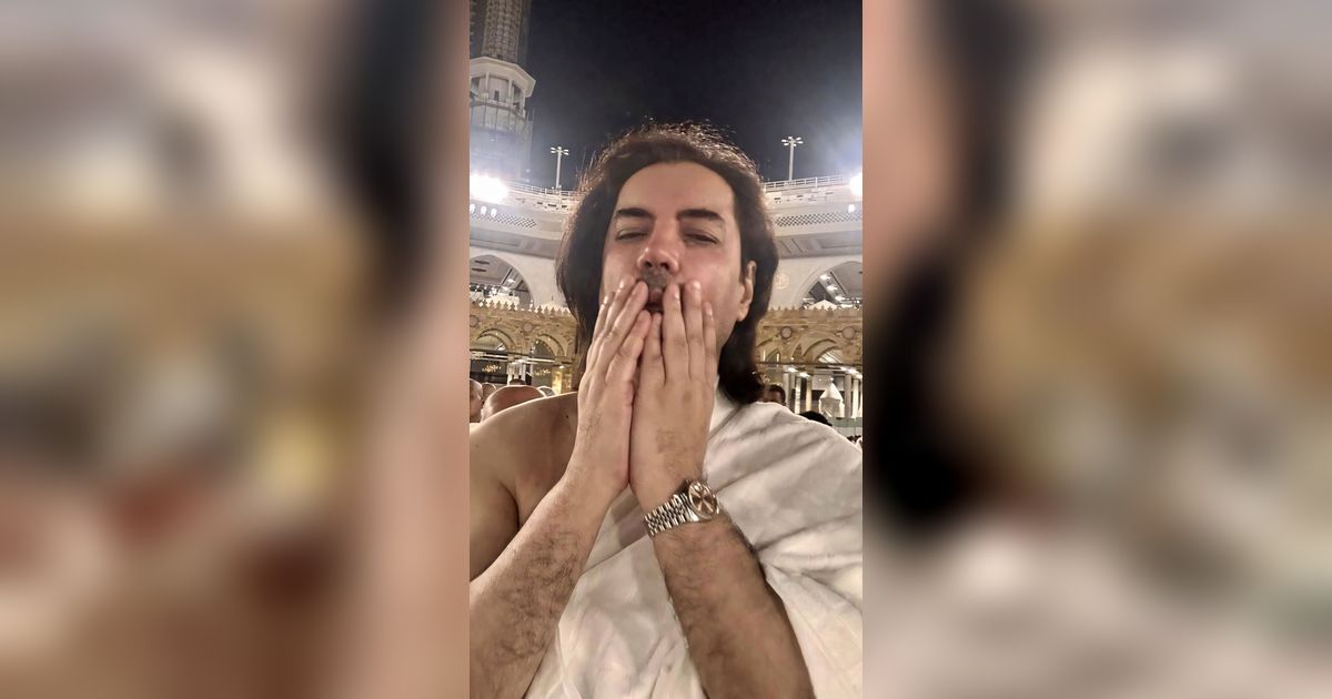 Dikenal Playboy dan Hobi Foya-foya, Miliarder Ini Masuk Islam Usai Tersesat di Jeddah, Menangis depan Kabah