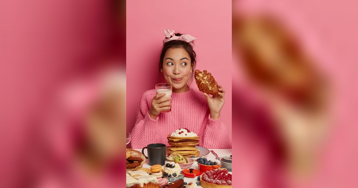 Bolehkah Menonton Mukbang saat Puasa? Begini Penjelasannya dalam Kitab Fikih