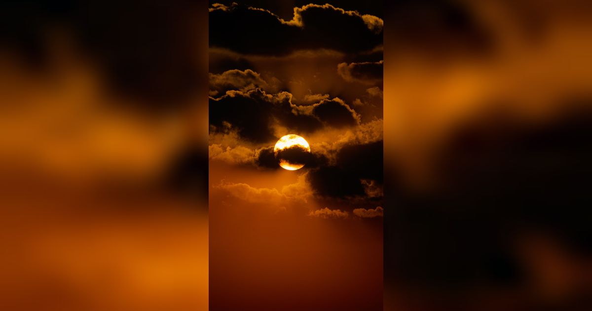 Niat Doa Sholat Gerhana Matahari dan Bulan, Lengkap Beserta Tata Caranya