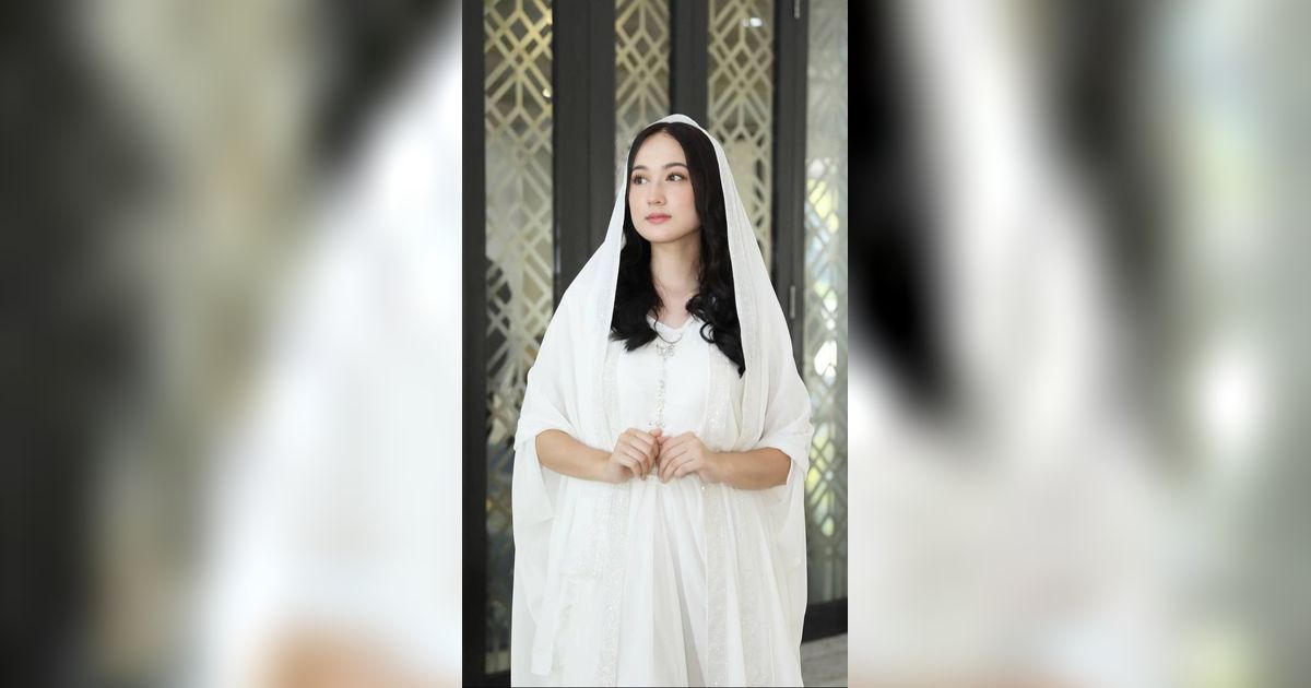 Cantik saat Pakai Kerudung, 8 Potret Laura Moane Kekasih Al Ghazali Curi Perhatian