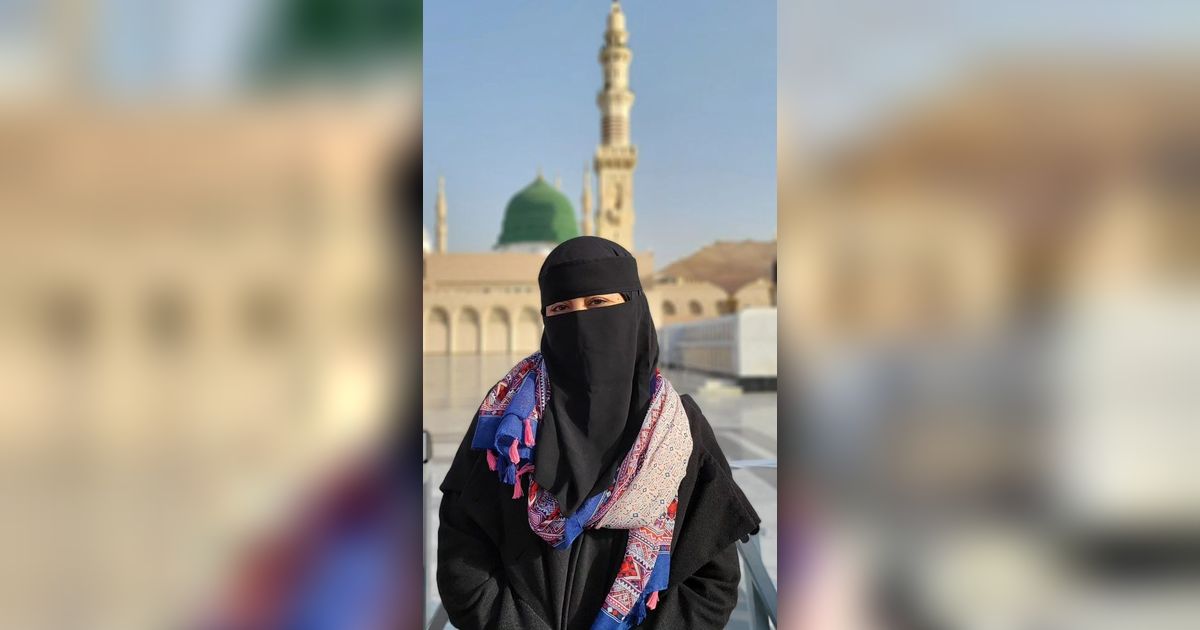 Kisah Perjalanan Umi Pipik Putuskan Pakai Cadar