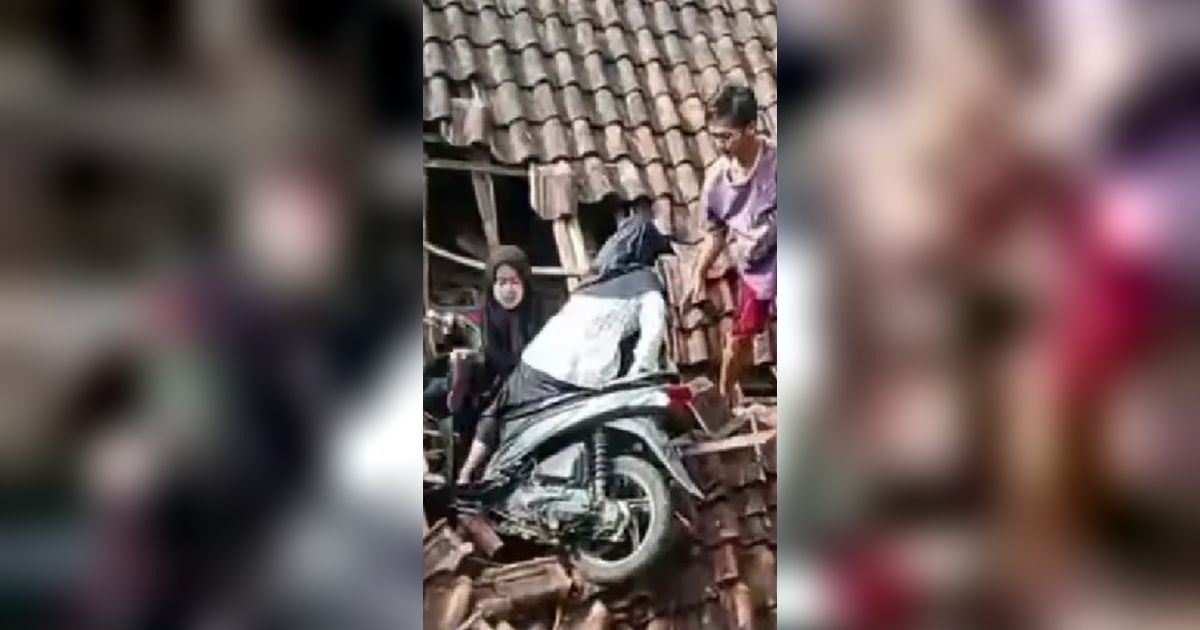 Sempat Viral Dua Bocah SD Naik Motor Tersangkut di Atap Rumah, Ternyata Begini Penampakan Jalan yang Dilalui