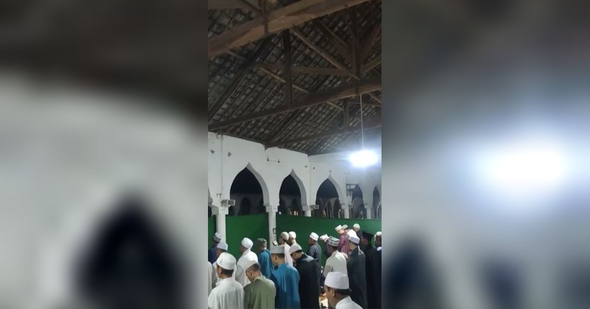 Bukan Arab, di Masjid Indonesia ada Tarawih dengan Durasi Terlama, Lafalkan 30 Juz Alquran