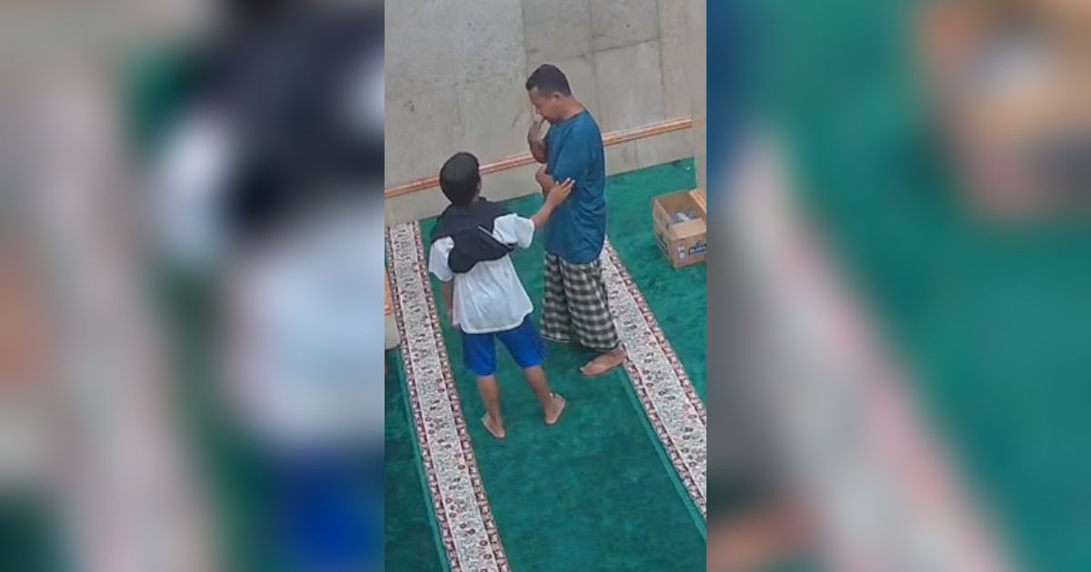 Viral Orang Dewasa Ditegur Anak-anak Akibat Salah Kiblat, Warganet: Bocil Penghuni Surga