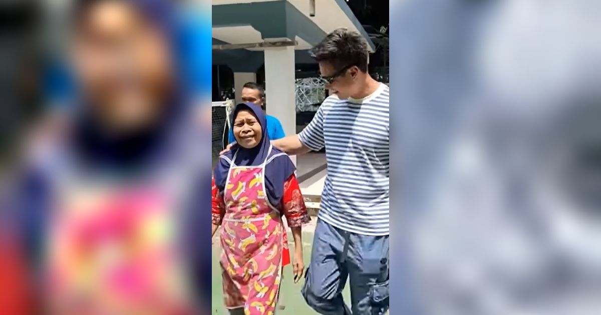 Baim Wong Bernostalgia ke Sekolah, Dipeluk Ibu-ibu Kantin 'Sudah Menjadi Orang Sukses'