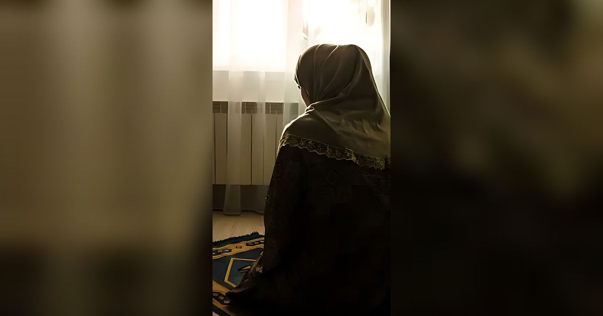 Viral Wanita Dapat Undangan saat Tarawih, Ternyata Isinya Surat Cinta