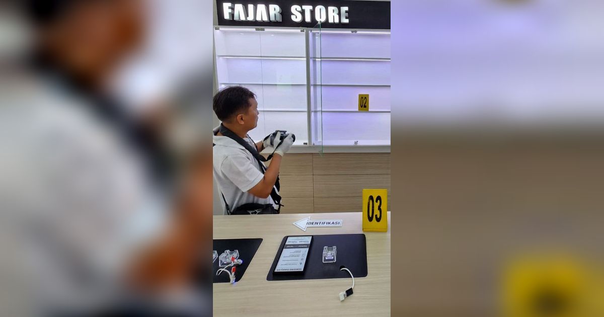 Viral Video Seorang Maling Satroni Toko Ponsel di Pekanbaru, 41 Iphone dan Macbook Dibawa Kabur