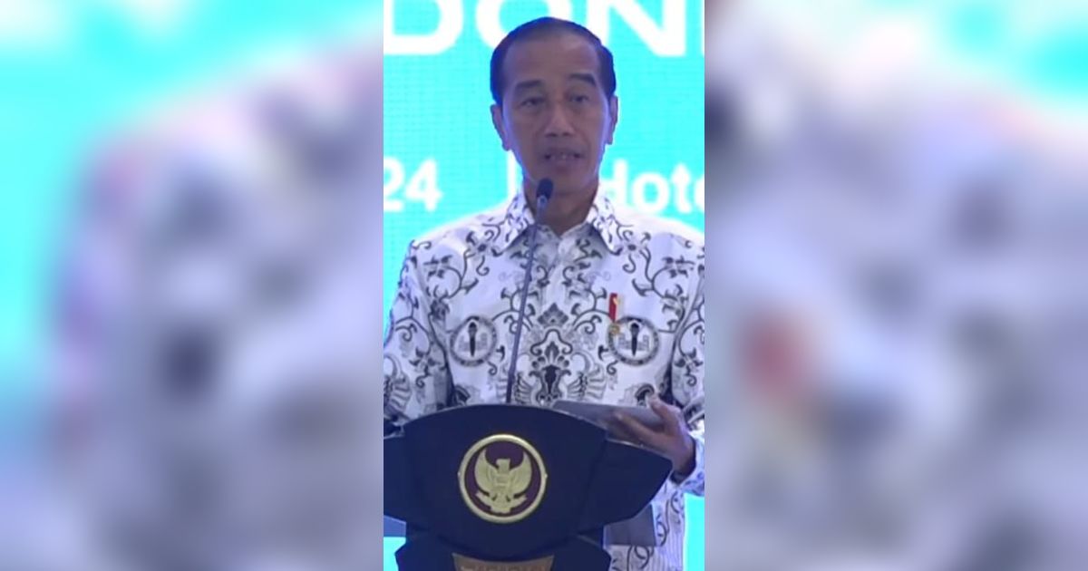Demi Bertemu Guru, Jokowi Cerita Perjuangan Hadir di Kongres PGRI