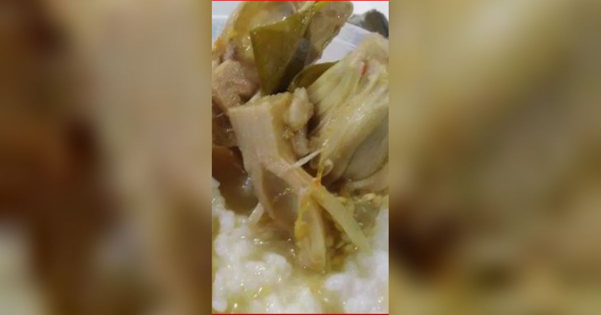 Mencicipi Hidangan Bubur Lodeh, Sajian Buka Puasa Khas Masjid Agung Kendal