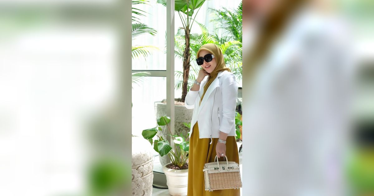 Potret Terbaru Syahrini Usai Dikabarkan Hamil, Bagian Perut Sengaja Ditutupi?
