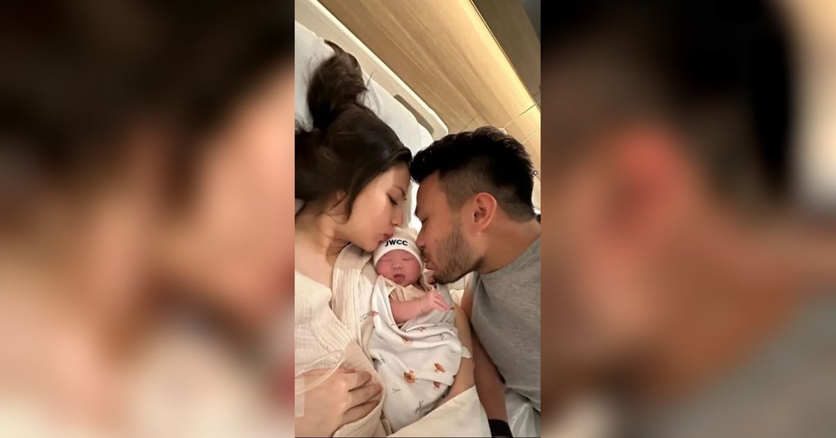 Ditangisi Otto Hasibuan! 10 Potret Jessica Mila Melahirkan Anak Pertama Didampingi Mertua