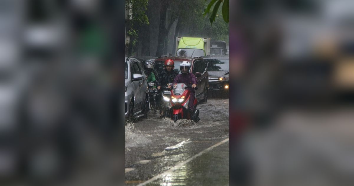 23 Ruas Jalan dan 4 RT di Jakarta Tergenang Banjir Jumat Pagi