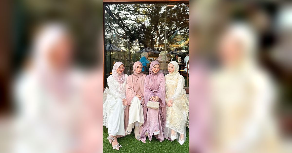 Inspirasi Dress Lebaran dengan Aksen Layer Brokat atau Tule