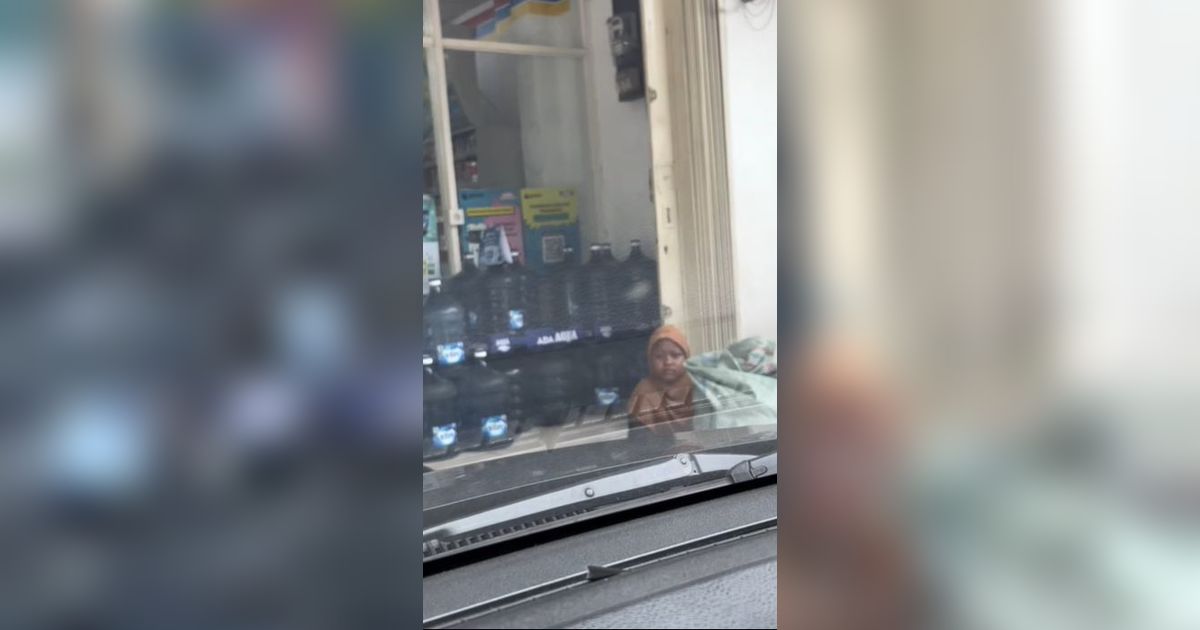 Kisah Bocah 9 Tahun yang Bantu Ayahnya Cari Rongsokan Ini Viral, Bikin Haru