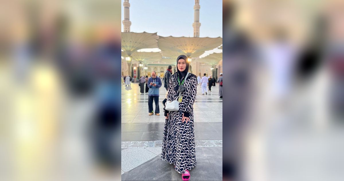 Terungkap! Ini Nama Lengkap Islam Stevie Agnecya