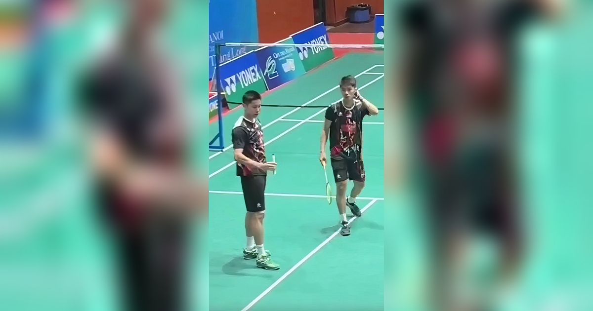 Momen Langka Tapi Memalukan dalam Badminton! Pebulu Tangkis Alami Kejadian Apes Dua Kali: Kok Tersangkut dan Raket Patah Saat Smash