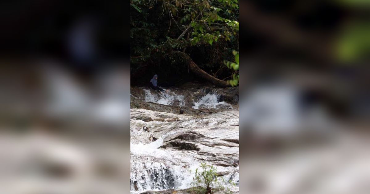 Terlalu Senang Saat Mau Edit Acara Healing di Air Terjun, TikToker Bermulut Lancang Kaget dan Kesurupan Usai Menonton Ulang Rekamannya