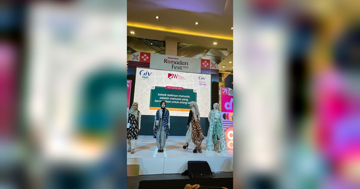 Gaya Elegan 50 Finalis Dream Inspiring Women 2024 Kenakan Busana Desainer Tanah Air