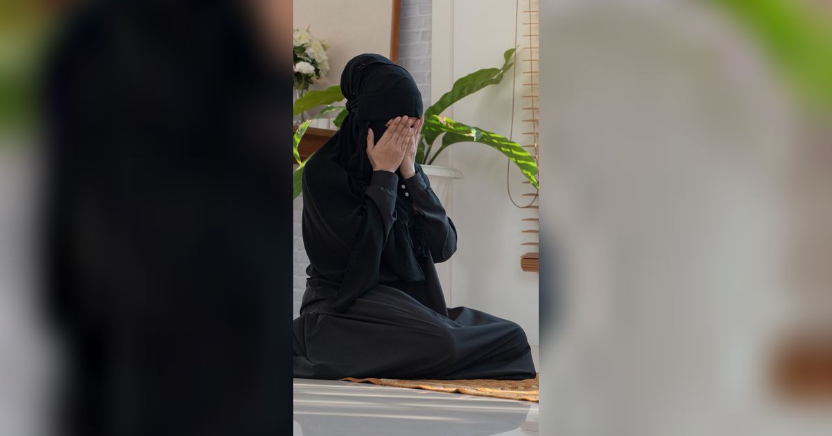 6 Doa Rindu Suami yang Sudah Meninggal, Mohon agar Diringankan Siksa Kuburnya