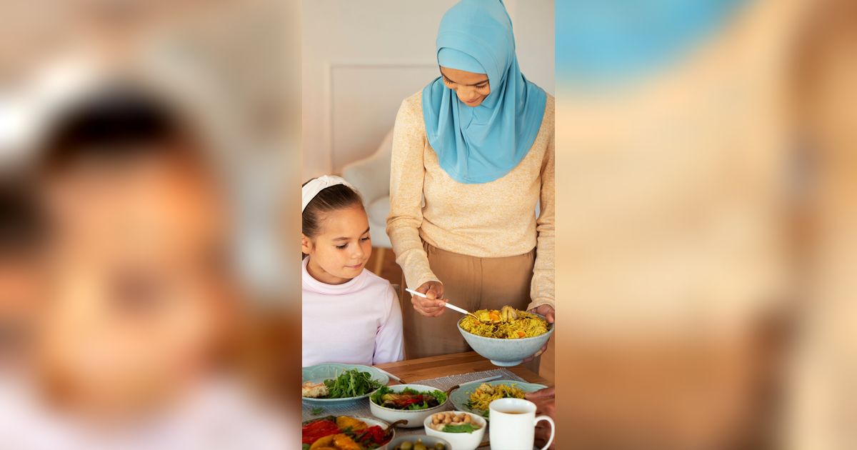 Orang Tua Wajib Tahu! Begini 9 Cara Melatih Anak Puasa Sejak Dini, Lengkap dengan Manfaatnya