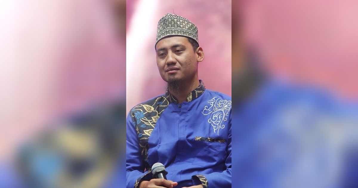 8 Foto Ustaz Abiazkakia Saat Ingatkan Bayar Zakat Pada Penonton KapanLagi Buka Bareng 2024