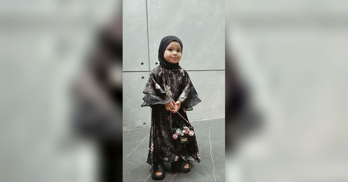 Cantik Menggemaskan, Potret Terbaru Ameena Berhijab Bikin Pangling