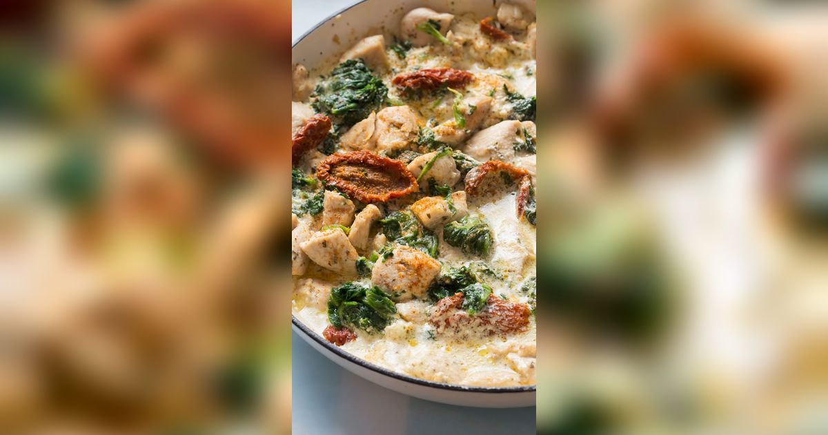 Menu Sahur Tanpa Nasi Kaya Protein, Bikin Saja Creamy Chicken Spinach