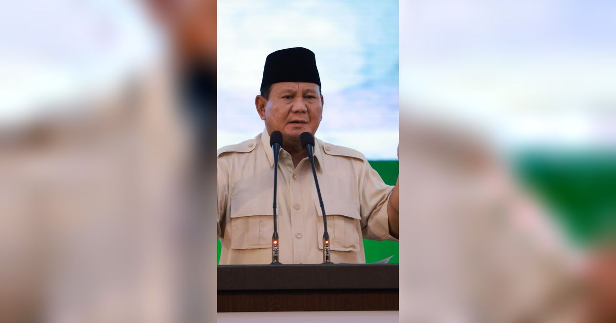 VIDEO: Reaksi Prabowo 'Digeruduk' Khofifah & Gus Miftah Ajak Ribuan Muslimat NU di Hambalang