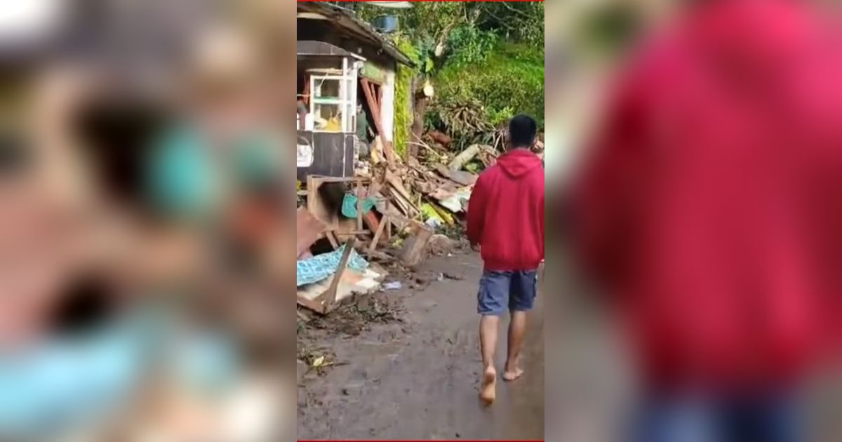 Potret Hujan Deras Guyur Desa Sidomulo Pekalongan Sepanjang Hari, Sebabkan Banjir hingga Tanah Longsor
