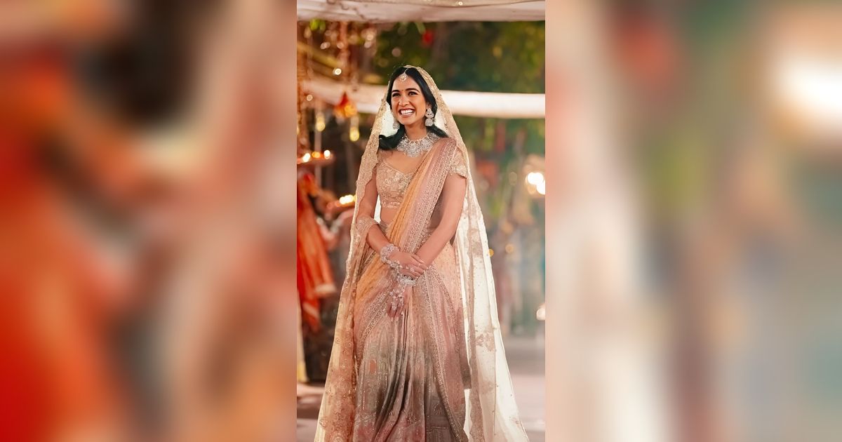 Potret Megahnya Baju Sari Radhika Merchant, Calon Mantu Crazy Rich India, Saat Pesta Pre Wedding