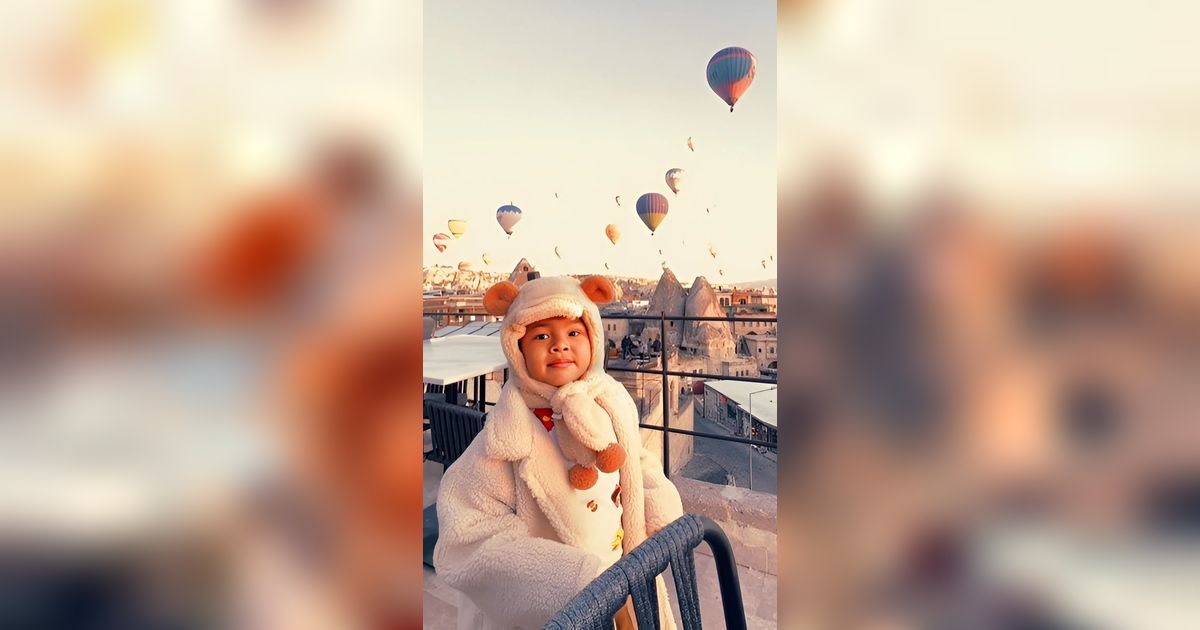 Bahagianya Nular, Potret Girangnya Gala Sky Jalan-Jalan ke Turki