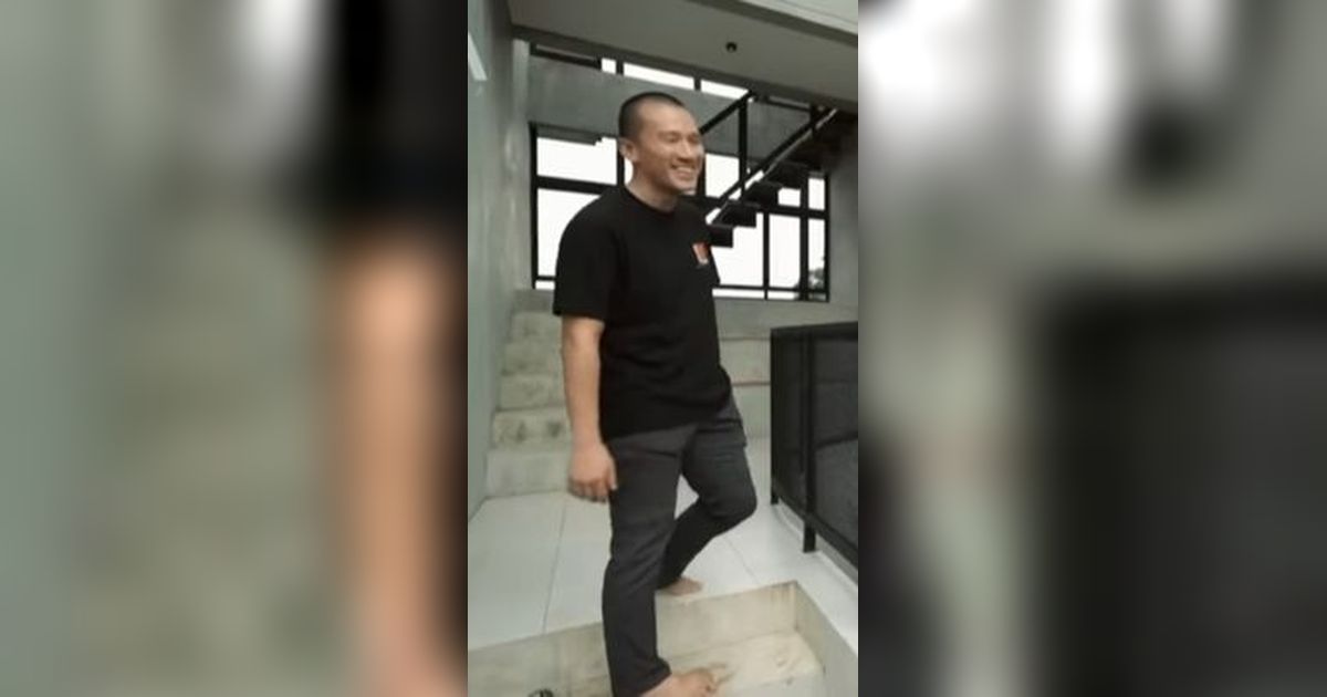 Konsep Industrial, 8 Foto Rumah Ustaz Felix Siauw Nggak Kalah Megah Dengan Istana Ustaz Solmed!