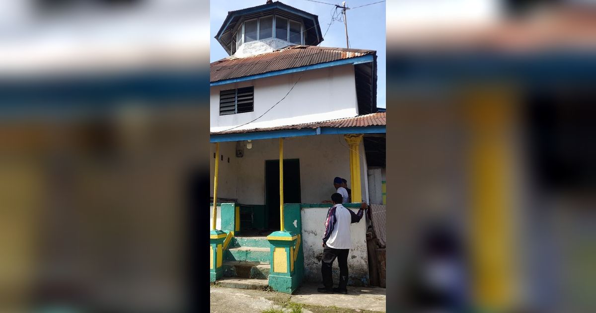 Jemaah Tarekat Naqsabandiyah di Padang Mulai Puasa Ramdan 9 Maret 2024