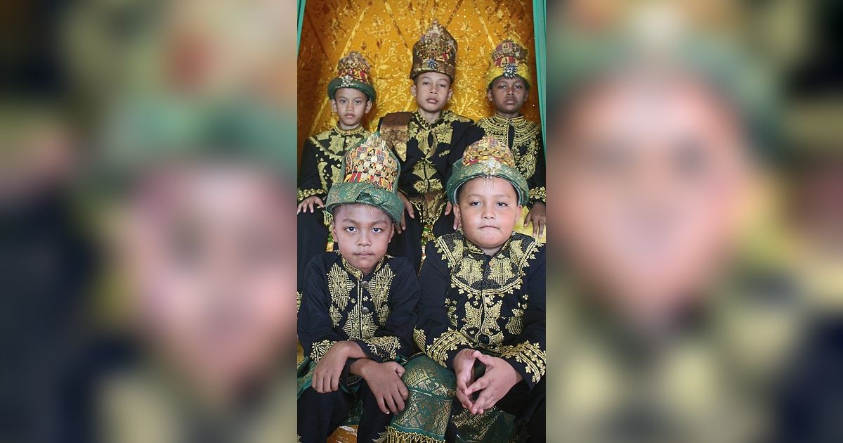 25 Pantun Aceh Lucu, Menghibur dan Bikin Ngakak