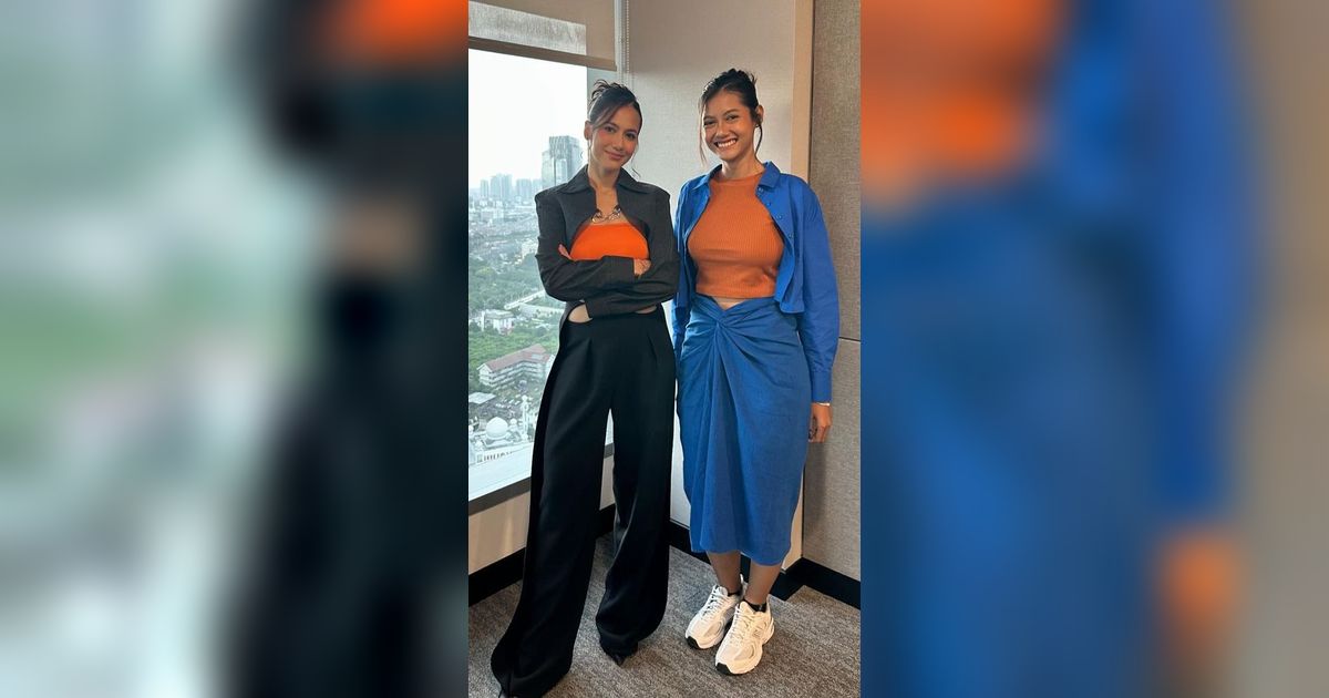 Plek Ketiplek, Potret Momen Artis Foto Bareng Kembarannya yang Viral di Sosmed