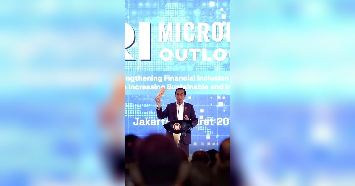 VIDEO: Jokowi Banggakan Produk UMKM 'Mama Muda' Depan Menteri dan Pengusaha