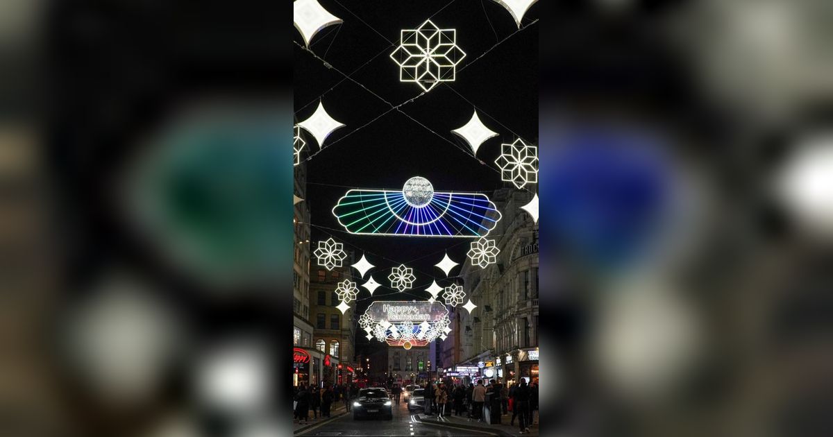 FOTO: Cantiknya Gemerlap Lampu Ramadan Hiasi Jalanan di London