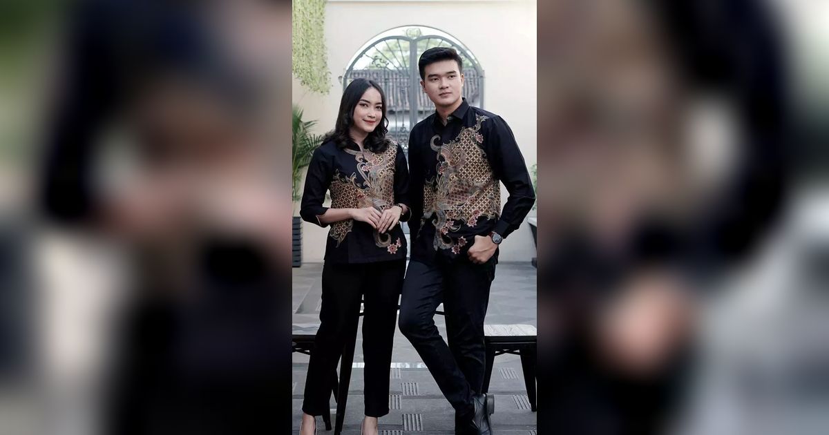 Celana Apa yang Cocok untuk Baju Batik Wanita di Tahun 2024?