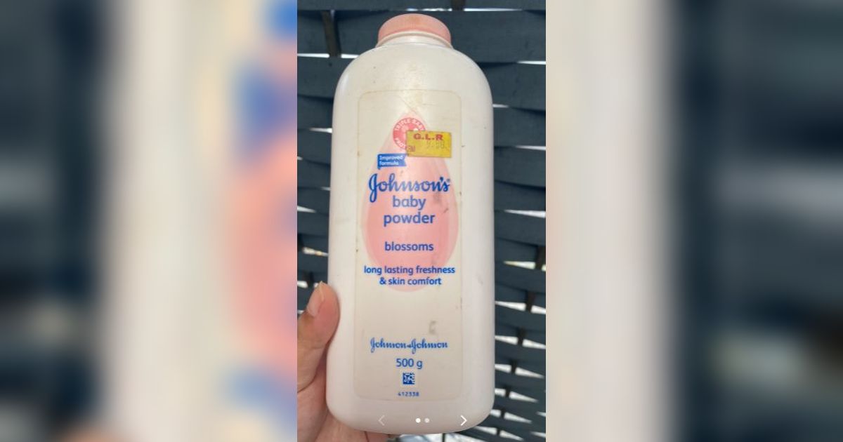 Wanita Ini Simpan Bedak Kesukaan Ibunya Selama 7 Tahun, Alasannya Bikin Terenyuh