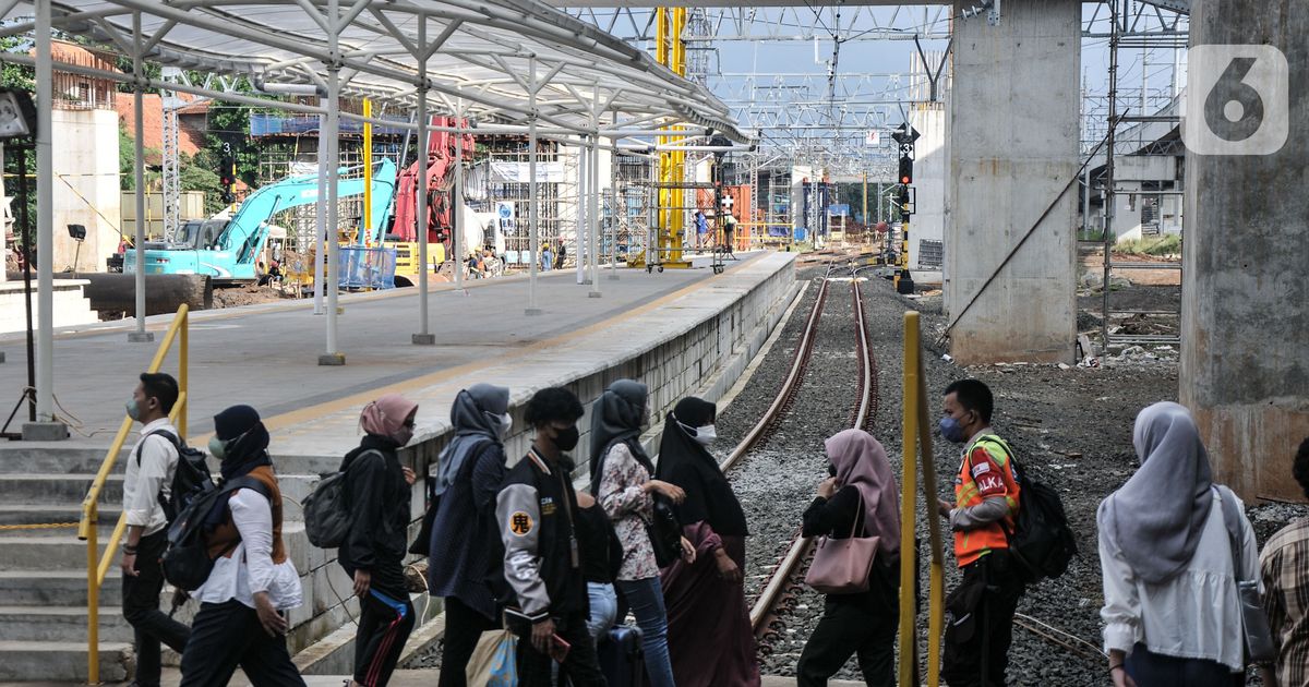 Pasca Kebakaran Manggarai, KAI Commuter Pastikan Perjalanan KRL Kembali Normal